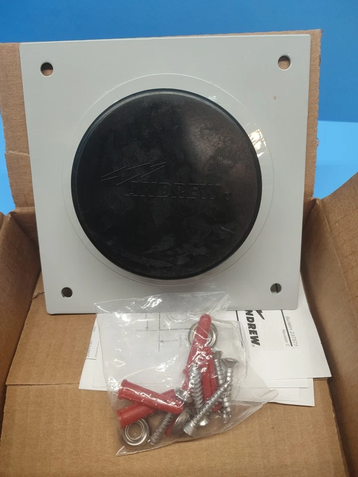 COMMSCOPE ANDREW SOLUTIONS 204673-1 4" ALUMINUM ENTRY PANEL 1 PORT, NEW - Image 1 of 3