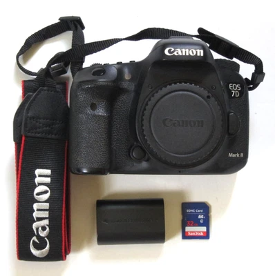 Цифровая зеркальная камера Canon EOS 7D Mark II 20,2 Мп - черная (только корпус) *ВЫСОКИЙ ЗАТВОР - Изображение 1 из 4