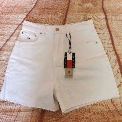 BNWT Tommy Jeans WOMEN'S MOM Shorts W 28 in White Cotton with Elastane Mom   - Image 1 of 4
