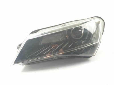2015-2019 MK3 SKODA SUPERB XENON HEADLIGHT LH PASSENGER SIDE 3V2941015A  - Image 1 of 4