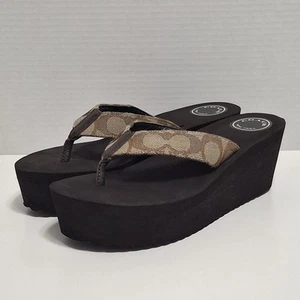 Sandalias Chanclas Coach Jen Signature Plataforma Cuña Sin Cordones Marrón Talla 7.5B - Imagen 1 de 8