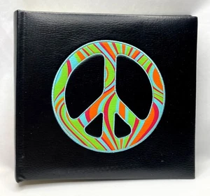 Álbum de fotos de vinilo negro ""Peace"" diseño contiene 200 4 x 6 fotos con diario familiar - Imagen 1 de 11