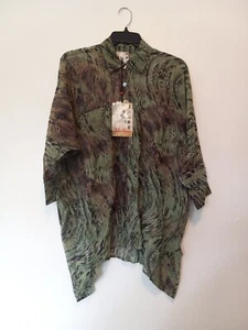 Da-Nang Surplus Indo-Chine Vintage 100% Silk Animal Print Blouse Top XS/S $165 - Picture 1 of 9