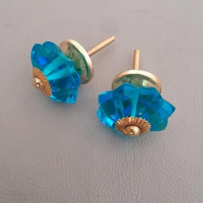 De colección Latón Floral Azul Aqua Corte Vidrio Cajón Perilla Tirador Hecho a Mano 2 piezas Foto 1 de 4