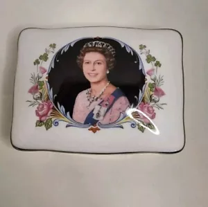 Crown Staffordshire Commemorative Trinket Box – Queen Elizabeth II 1952-1977 - Picture 1 of 7