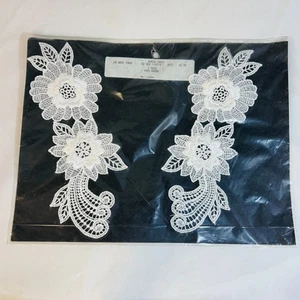 #8314 QUEEN CRAFT LACE FLOWERS PAIR 8.25 IN apliques - Picture 1 of 8