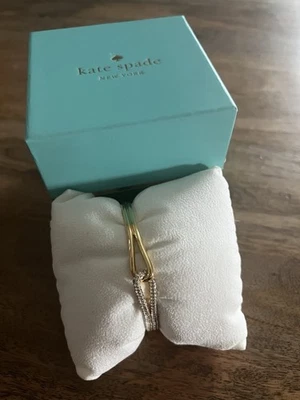 Kate Spade 金色手镯手链带透明宝石 — 第 1/3 张图片