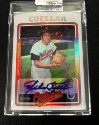 2005 Topps Retired Signature Refractor 8/25 Mike Cuellar Auto Uncirculated - Image 1 of 3