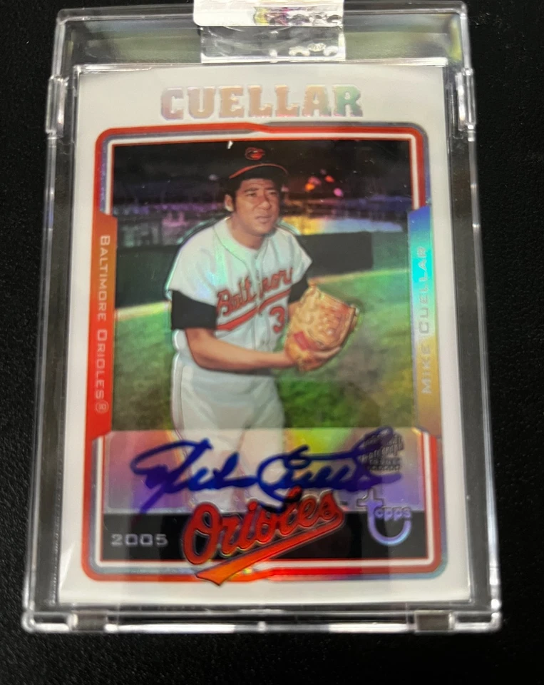 2005 Topps Retired Signature Refractor 8/25 Mike Cuellar Auto Uncirculated - Image 1 of 3