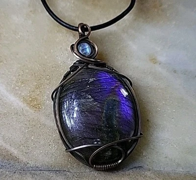 Collar colgante grande de piedras preciosas de labradorita de 2" envoltura de alambre de cobre espalda abierta cáñamo  Foto 1 de 4