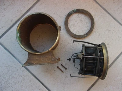 mouvement de Paris avec sonnerie, pendule, horloge ancienne - Photo 1/4