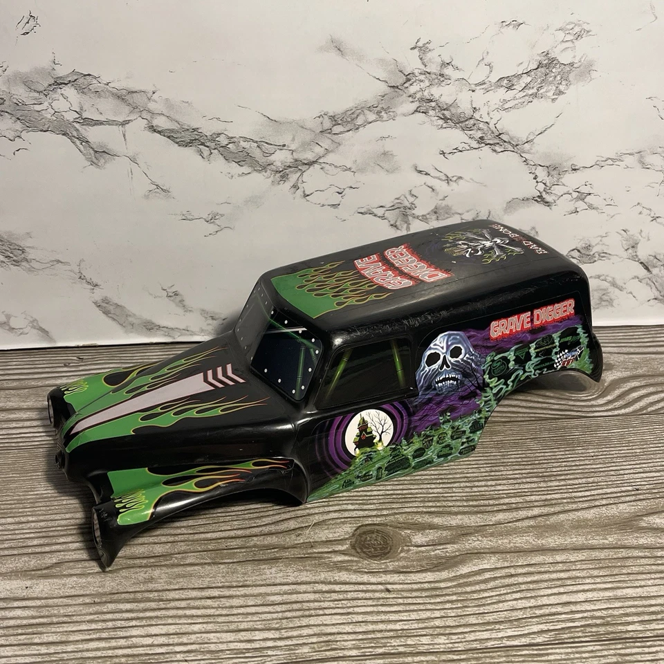 Monster Jam Grave Digger 1:15 Scale RC Truck Car 11.5” Shell Body Remote Control - Image 1 of 4