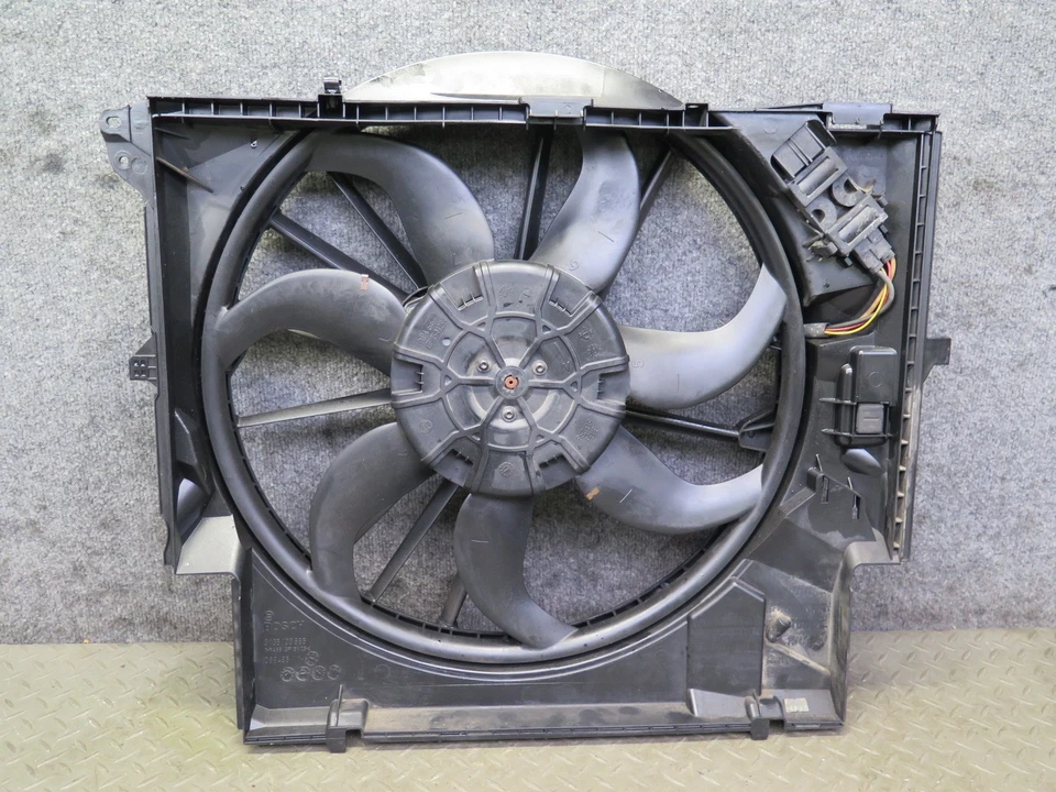 07-13 BMW E90 E92 E93 335i N54 VENTILADOR DE REFRIGERACIÓN DEL MOTOR CUBIERTA DEL MOTOR 64K 7545366 OEM Foto 1 de 4