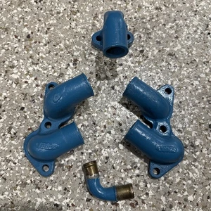Chris Craft OMC GM V8 Stern Drive Coolant Passages Elbows Manifold 307 350 - Bild 1 von 1