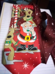 TIE TALES Men's Red White Novelty Neck Tie Holiday Santa Claus Reindeer Lights - Picture 1 of 7