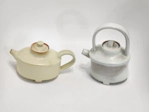 Beautiful and unusual stoneware teapots - Bild 1 von 11