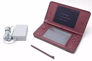 Nintendo DSi XL avec chargeur marron bordeaux - UTL-001 TESTÉ - Photo 1 sur 14