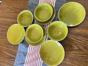 Vajilla verde guisante Crackle Wolfgang Puck 4 tazones 5 platos de ensalada - Imagen 1 de 13