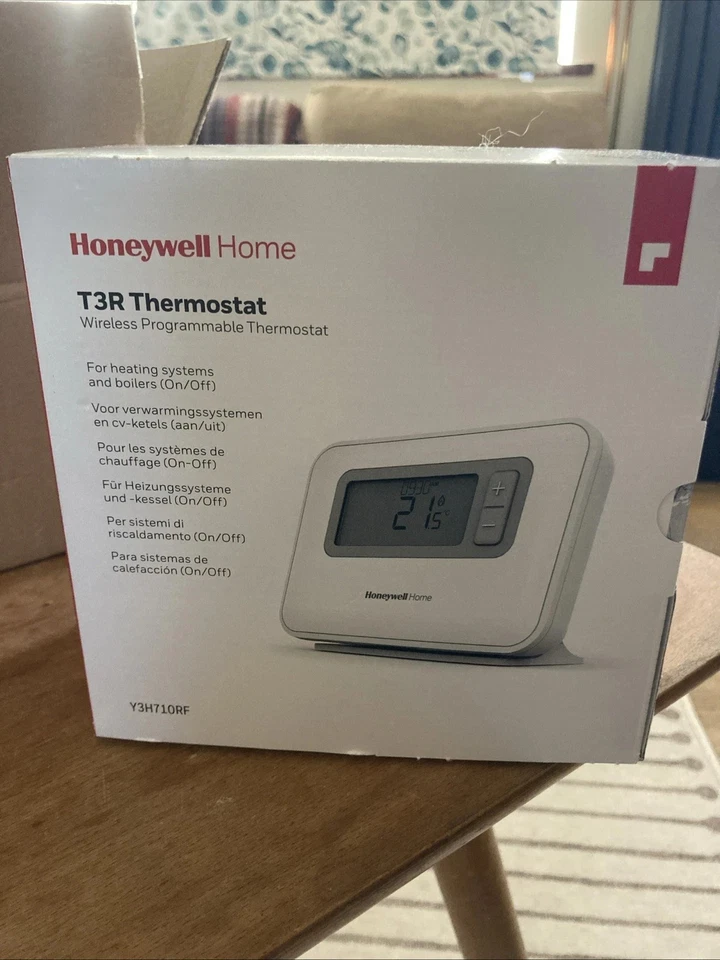Honeywell Home T3R Programmable Wireless Thermostat Y3H710RF0053 - Image 1 of 1