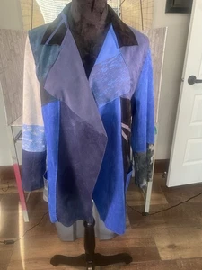 Chaqueta ligera para mujer Lemon Grass talla mediana patrones azules  - Imagen 1 de 8