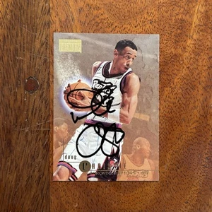 Doug Christie Autographed 1996-97 Skybox Premium Signed Card #190 - Raptors - Picture 1 of 2