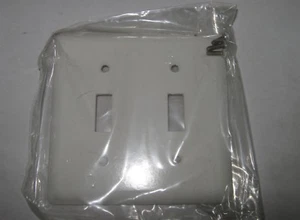 GE 77072 Two Gang Smoothline Switch Wallplate, White, New - Picture 1 of 1
