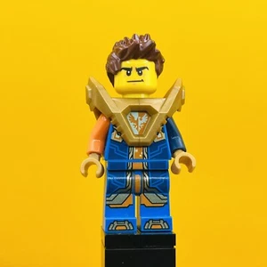 LEGO Nexo Knights Minifigure Clay Moorington - Hair, Pearl Gold Armor nex147 - Picture 1 of 4
