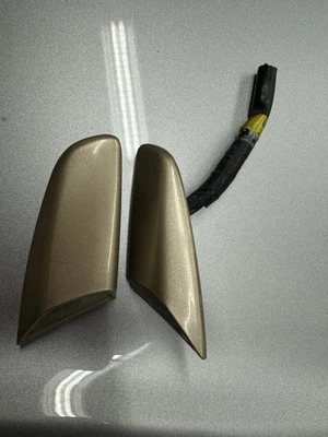 1993-1996 CADILLAC FLEETWOOD BROUGHAM RH LH Fender Indicator With Lens - Image 1 of 4