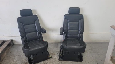 2015-2020 GMC Yukon XL Pair of 2nd Row Bucket Seats, Black Leather, Heated - Image 1 of 4