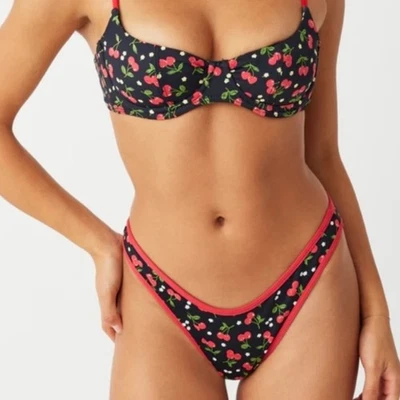Frankie’s Bikinis Dove Cherry Hearts XL Floral Negro Rojo Corte Alto Bikini Parte Inferior Foto 1 de 4