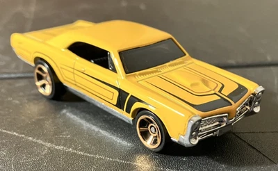 黄色 1967 Pontiac GTO - Hot Wheels 359/365 Muscle Mania 8/10 1: 64 压铸 - 近乎完好 — 第 1/4 张图片
