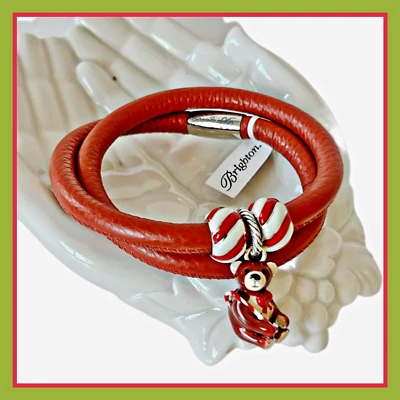 PULSERA BRIGHTON HENNA WOODSTOCK CAÑA DE CARAMELO OSO ENCANTO Y CUENTAS RAYAS ROJAS NUEVA CON ETIQUETAS Foto 1 de 3