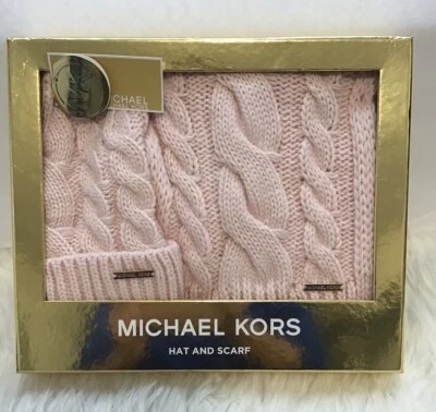 NUEVO CON ETIQUETAS MICHAEL KORS MUJER CLÁSICO Tejido BUFANDA SOMBRERO SET DE REGALO ROSA Foto 1 de 4
