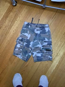 Arizona Boy's Camo Cargo Shorts - Size 8 Adjustable Waist - Picture 1 of 5