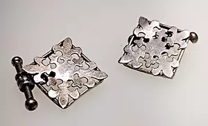 Gemelos vintage de plata esterlina hechos a mano reticulados pasillo de lis de una cara - Imagen 1 de 3