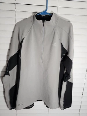 Pullover polar atlético The North Face VaporWick 1/2 cremallera (mediano para hombre) gris Foto 1 de 4