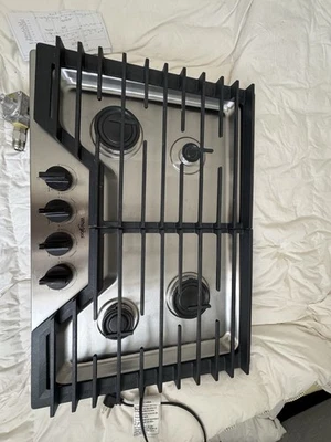 Cocina de gas Whirlpool de 30 pulgadas con quemadores SpeedHeat de acero inoxidable Foto 1 de 3