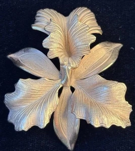 Giovanni Brooch Iris Signed Gold Tone Flower Vintage - Picture 1 of 5