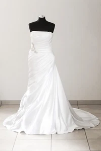 Pronovias Brautkleid 'Daina' Satin A-Linie weiß - Gr. 38 - Bild 1 von 4