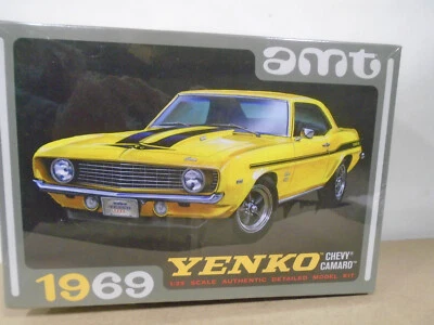 AMT #1093 1/25 SCALE 1969 YENKO CHEVY CAMARO NEW IN DAMAGED BOX - Image 1 of 4