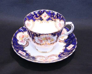 Coppa da tè e disco vintage Royal Stafford Heritage Bone Cina blu cobalto e bianco - Foto 1 di 10