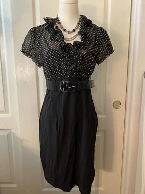 Vestido midi BCX de inspiración francesa a lunares con volantes y cinturón hasta la rodilla Foto 1 de 4