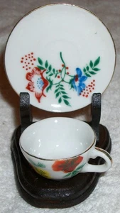 Tazza da tè e piattino porcellana miniatura vintage con supporto Giappone occupato 1"-2,25 - Foto 1 di 4