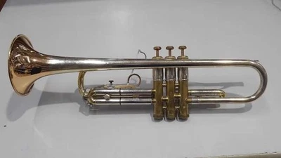 Trompeta especial F.E.Olds de Japón Foto 1 de 4
