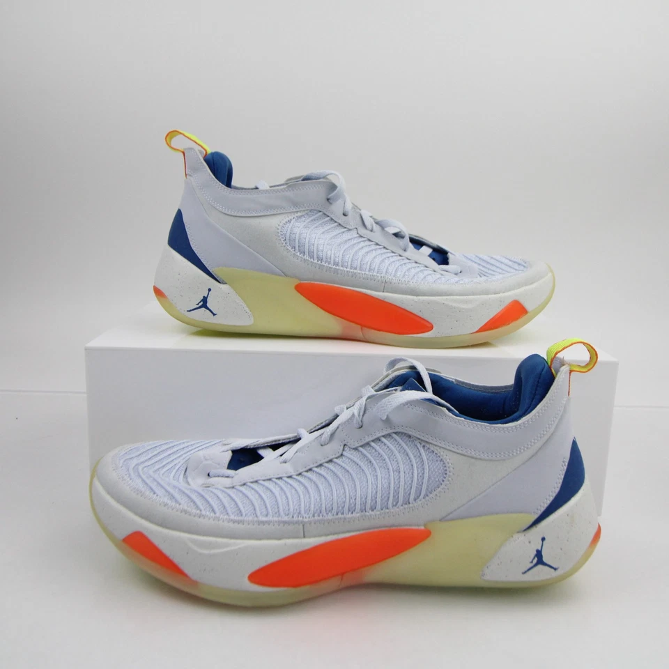 Air Jordan Basketball Shoe Men's White Used - Image 1 of 1