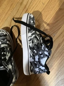 Boys Keelys Shoes  - Picture 1 of 4