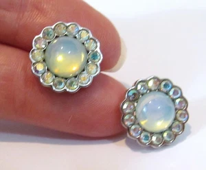 Pendientes perforados vintage redondos de piedra lunar y cristales plateados de imitación de los años 80 - Imagen 1 de 16