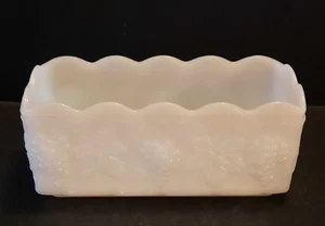 Fire King Anchor Hocking Milk Glass Harvest Grape Planter Box/Vase c1960s USA - Foto 1 di 5