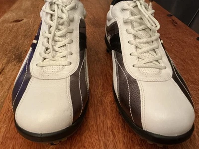 Zapatos de golf Ecco talla 44 (10,5 EE. UU.) de cuero blanco y negro y gris para hombre picos suaves Foto 1 de 4