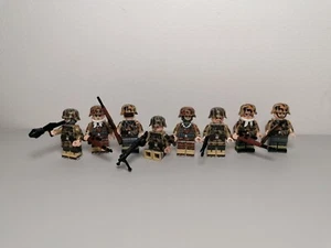 WW2 German Panzer Grenadier minifigure With Deluxe Weapon Lot 1 - Foto 1 di 5